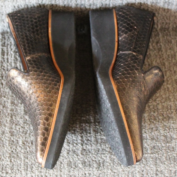 NWOT Pertini slip-on loafer shoes. - Picture 4 of 8